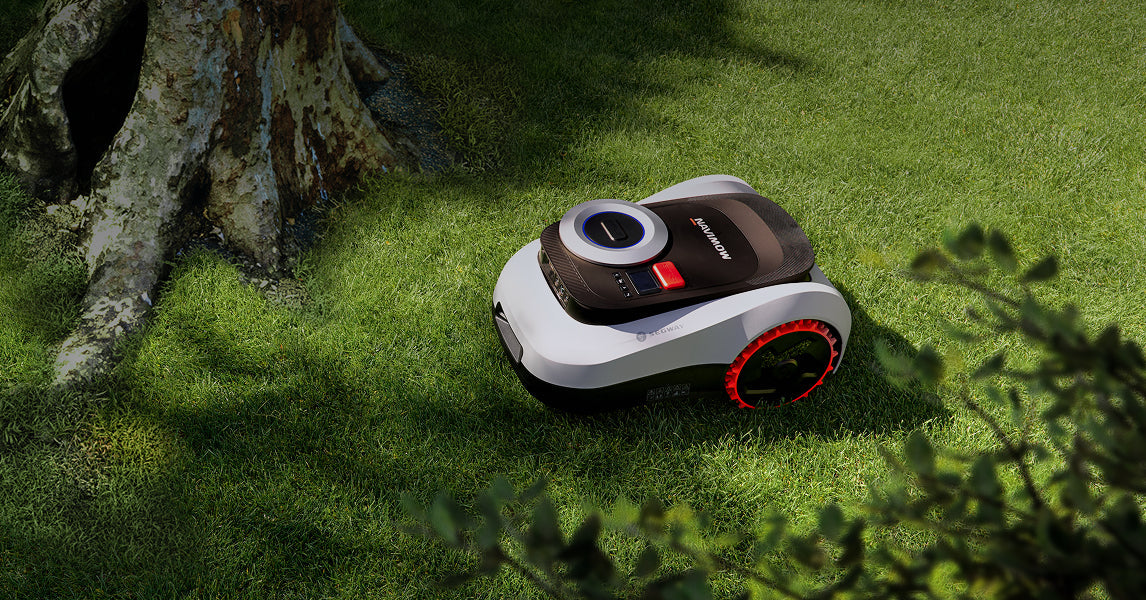 How Do Wire-free Robotic Mowers Work Under Thick Tree Canopies?