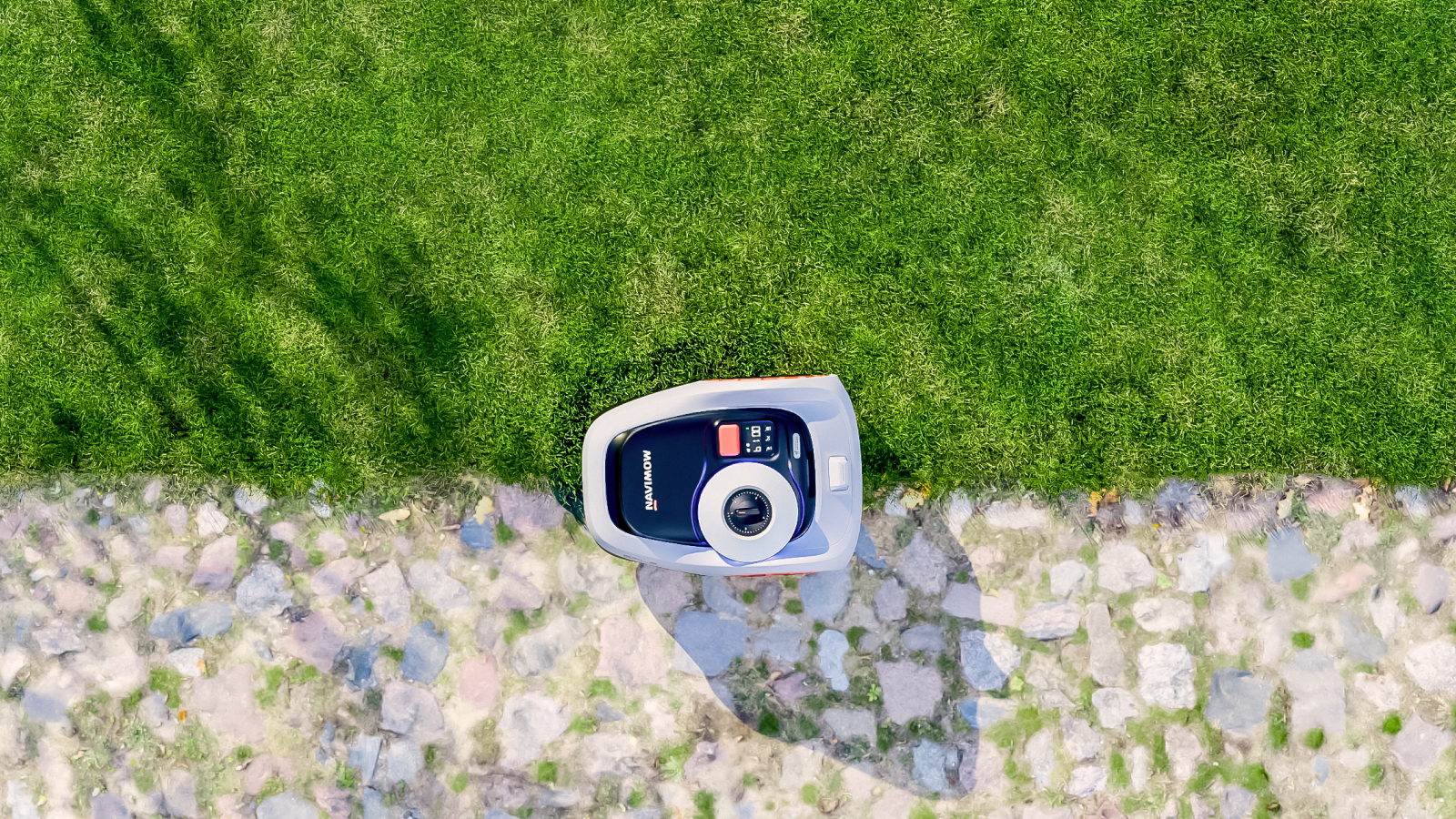 Want Greener Grass? Turn on the Auto Robot Lawn Mower
