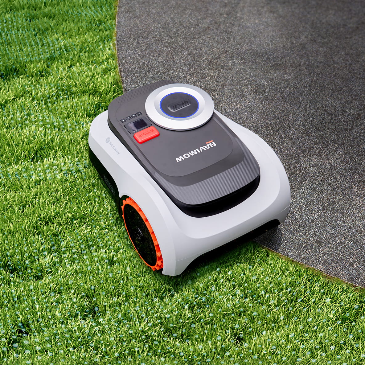 Segway Navimow i2 LiDAR robot lawn mower avoids a dog.